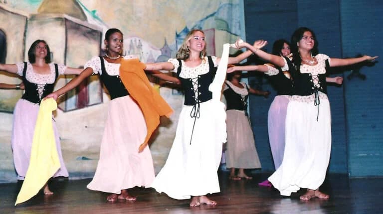 A DANÇA